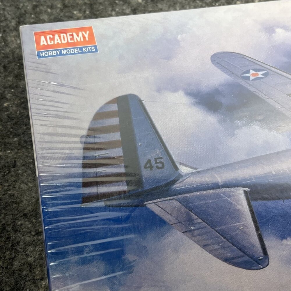 NEW Academy 1/72 Captain Colin Kelly’s Boeing B-17C/D Flying Fortress Model Kit - Picture 5 of 8